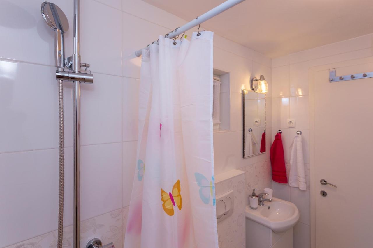 Slavka Hotel Spalato Esterno foto